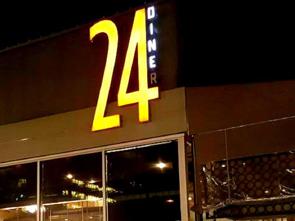 Austin, Texas 78703, United States, 1 Bedroom Bedrooms, ,1 BathroomBathrooms,Residential,Active,242245