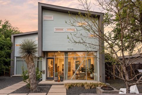 Photo of 900 Brentwood ST #B, Austin, TX 78757 (MLS # 3224213)