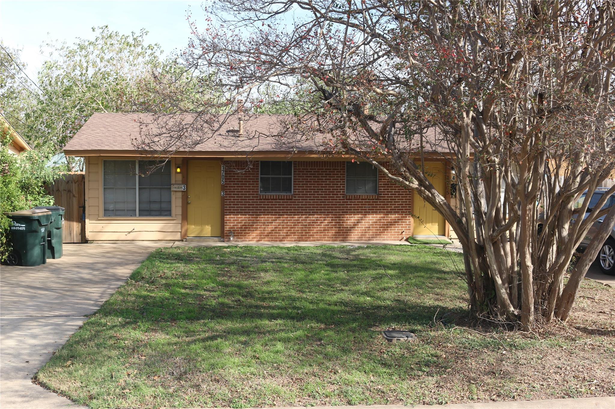 Photo 1 of 21 — 1705 Walnut ST 3, Georgetown, TX 78626