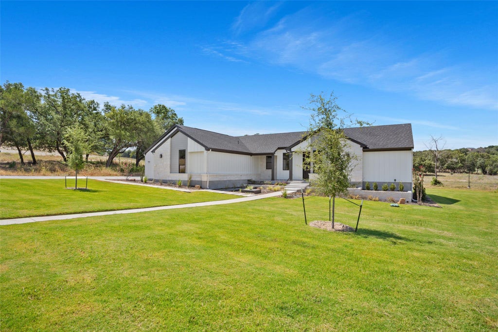 Photo of 9809 Tulane TRL, Belton, TX 76513 (MLS # 8880091)