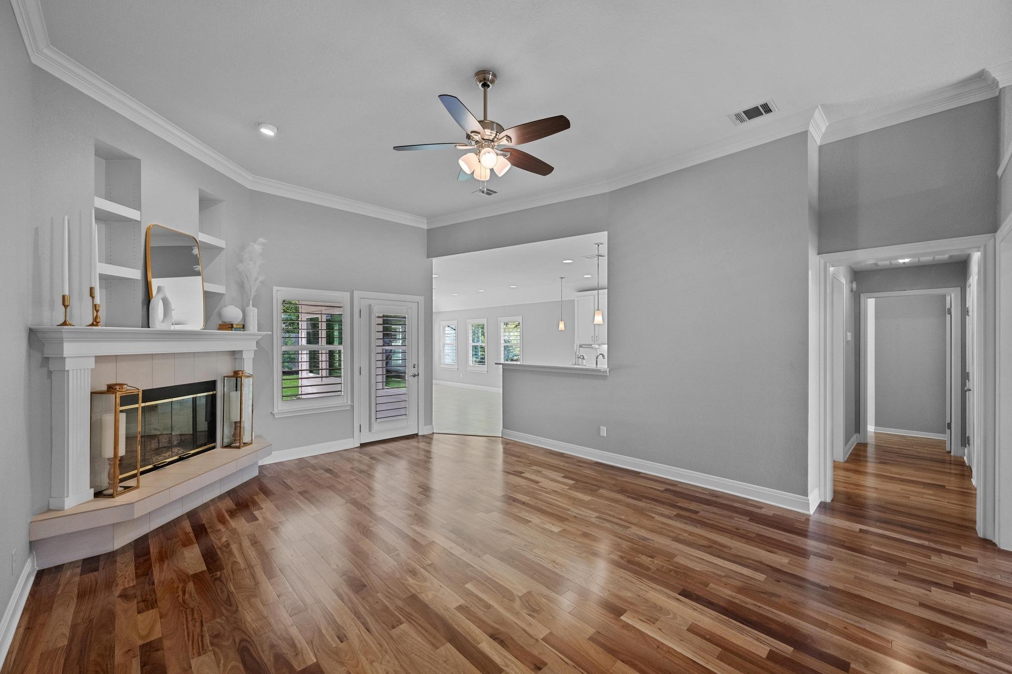 1013 Pecan Creek DR