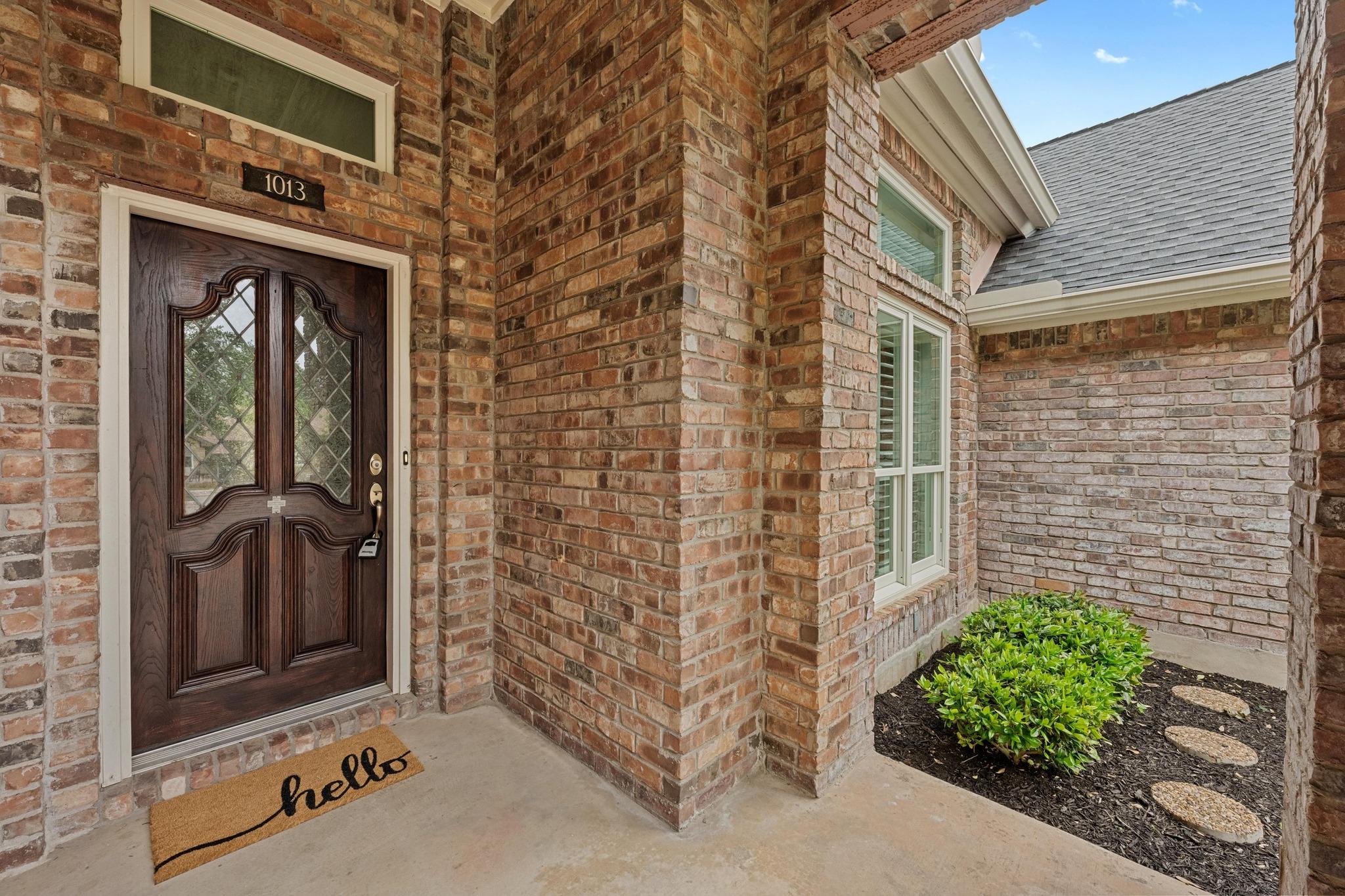 1013 Pecan Creek DR