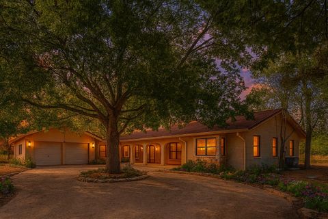 219 Blanco DR Wimberley TX 78676