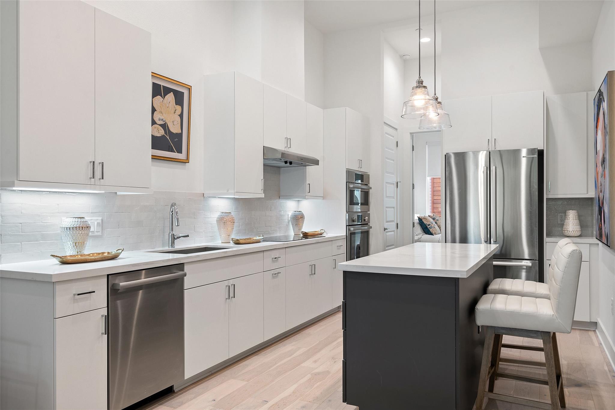 2505 Bluebonnet LN 13