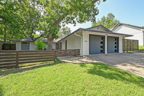 Photo of 3305 Santa Monica DR, Austin, TX 78741 (MLS # 6251860)