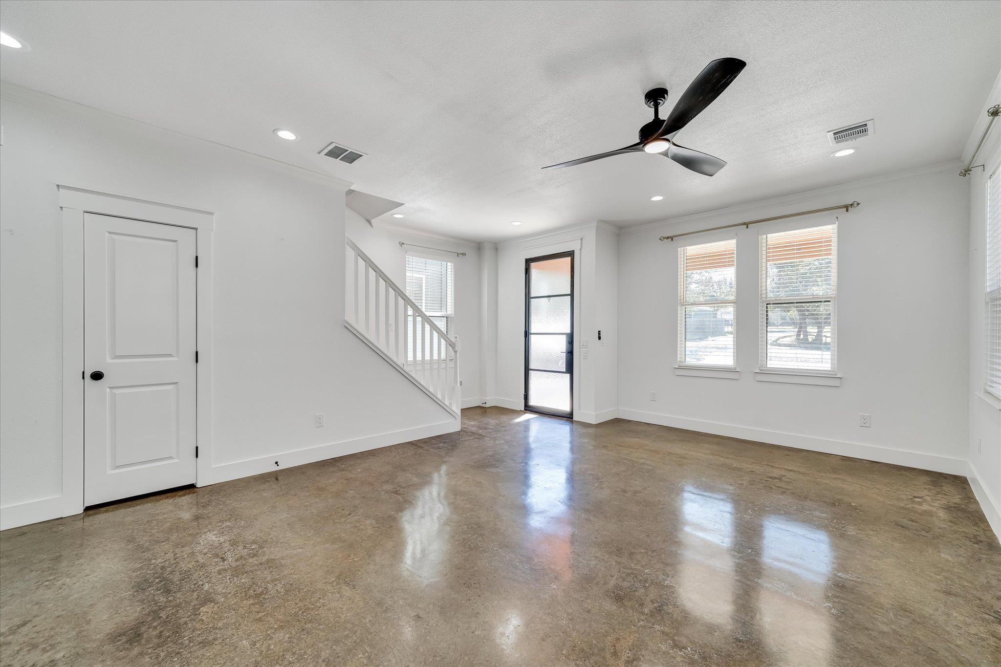 294 SHADY BLUFF DR