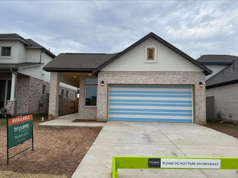 204 Bloomington Loop Hutto TX 78634