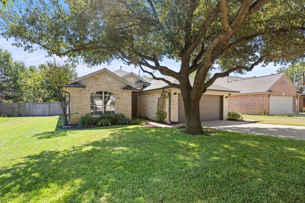 802 Mountain Ridge DR