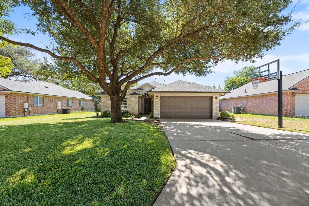 802 Mountain Ridge DR