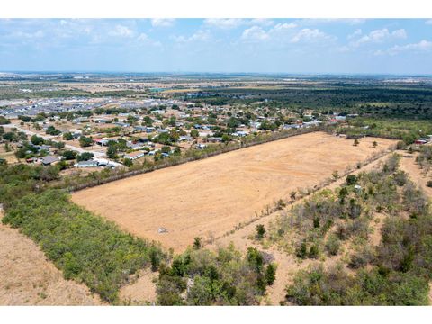 12129 Glass RD 3 Buda TX 78610