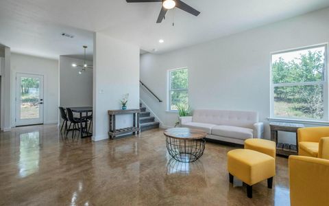 175 Kahalulu DR Bastrop TX 78602