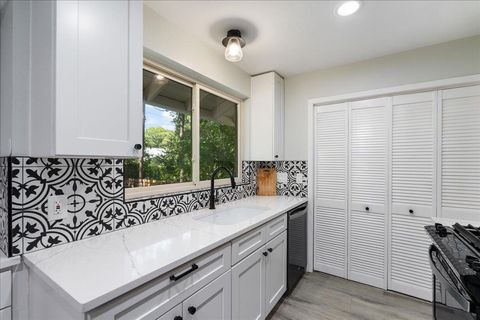 Tiny photo for 3400 Laguna DR, Austin, TX 78741 (MLS # 7516706)