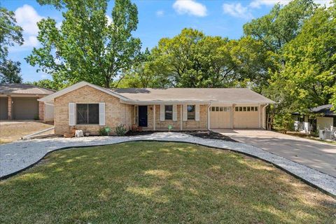 Photo of 3400 Laguna DR, Austin, TX 78741 (MLS # 7516706)
