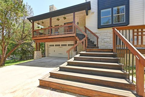 Photo of 1502 Medio Calle, Austin, TX 78733 (MLS # 2028996)