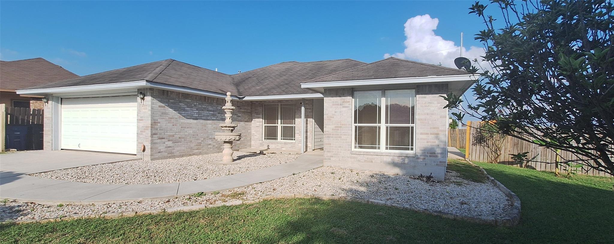 1111 Blazewood DR