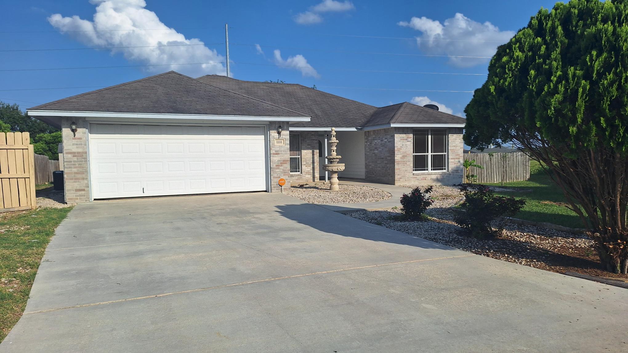1111 Blazewood DR