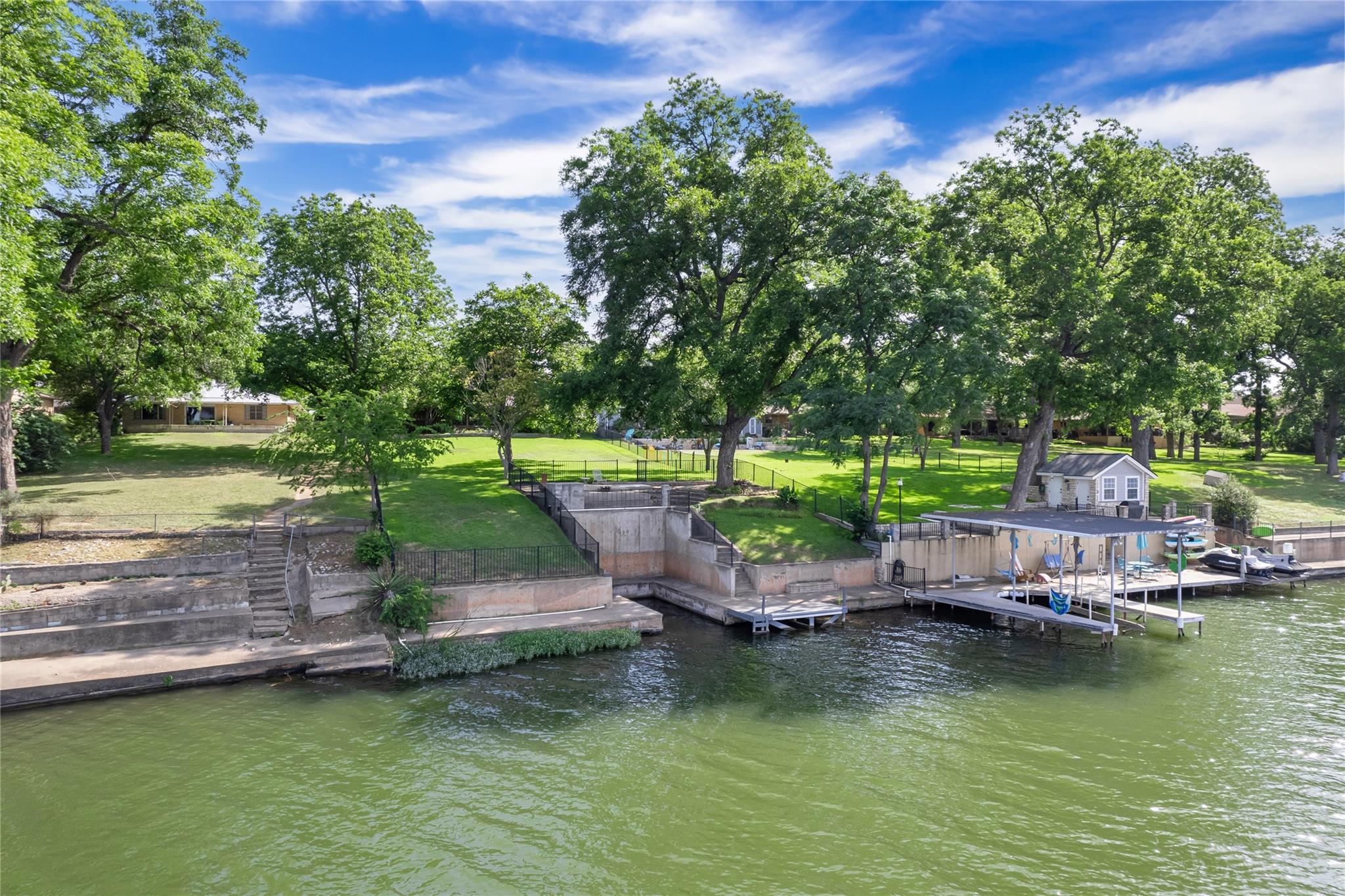 1214 Pecan DR