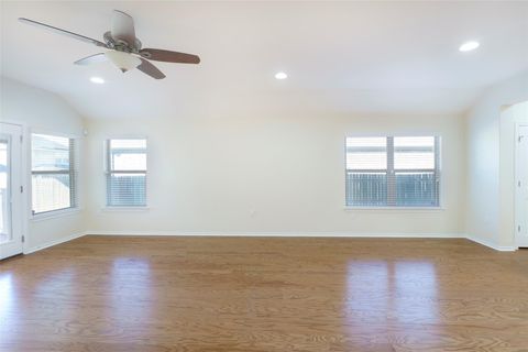 Tiny photo for 13020 SE Kearns DR, Pflugerville, TX 78660 (MLS # 7180277)