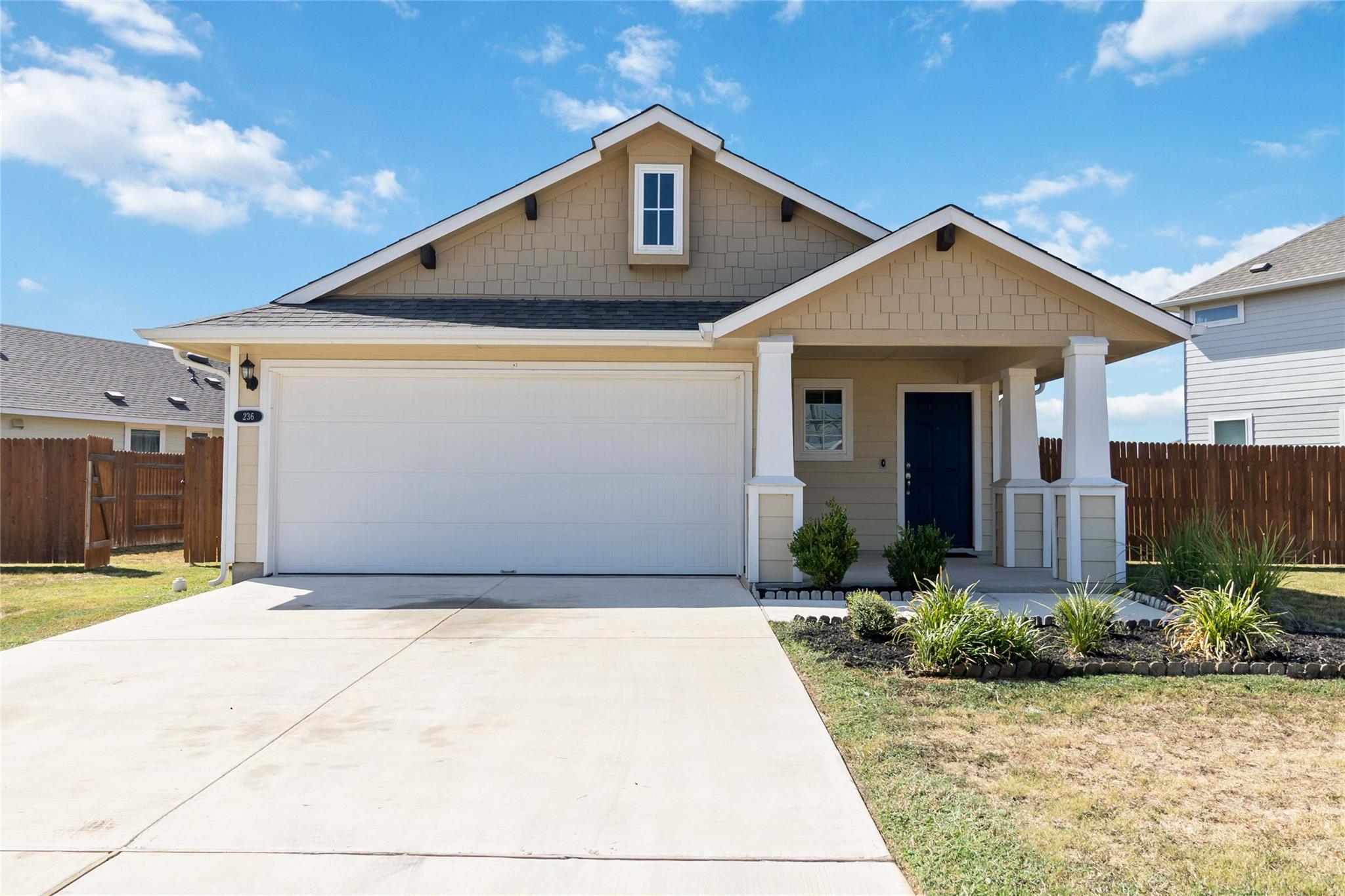 236 Trailside LN