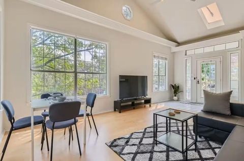 Tiny photo for 1202 Loma DR, Austin, TX 78741 (MLS # 9852352)