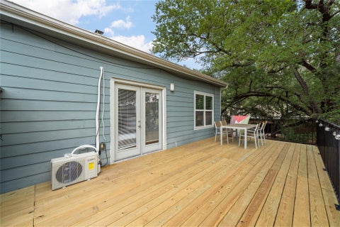 Photo of 201 W 31st ST #H, Austin, TX 78705 (MLS # 1881721)