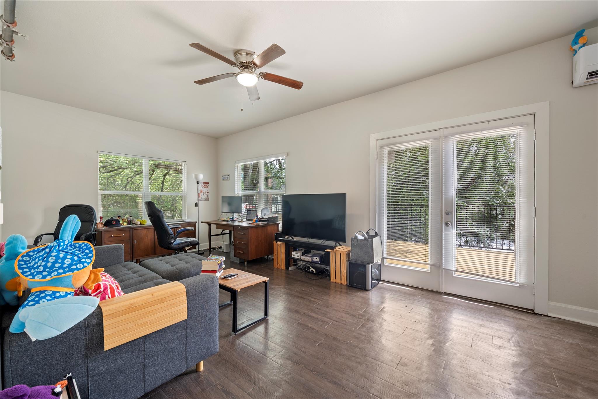 201 W 31st ST H