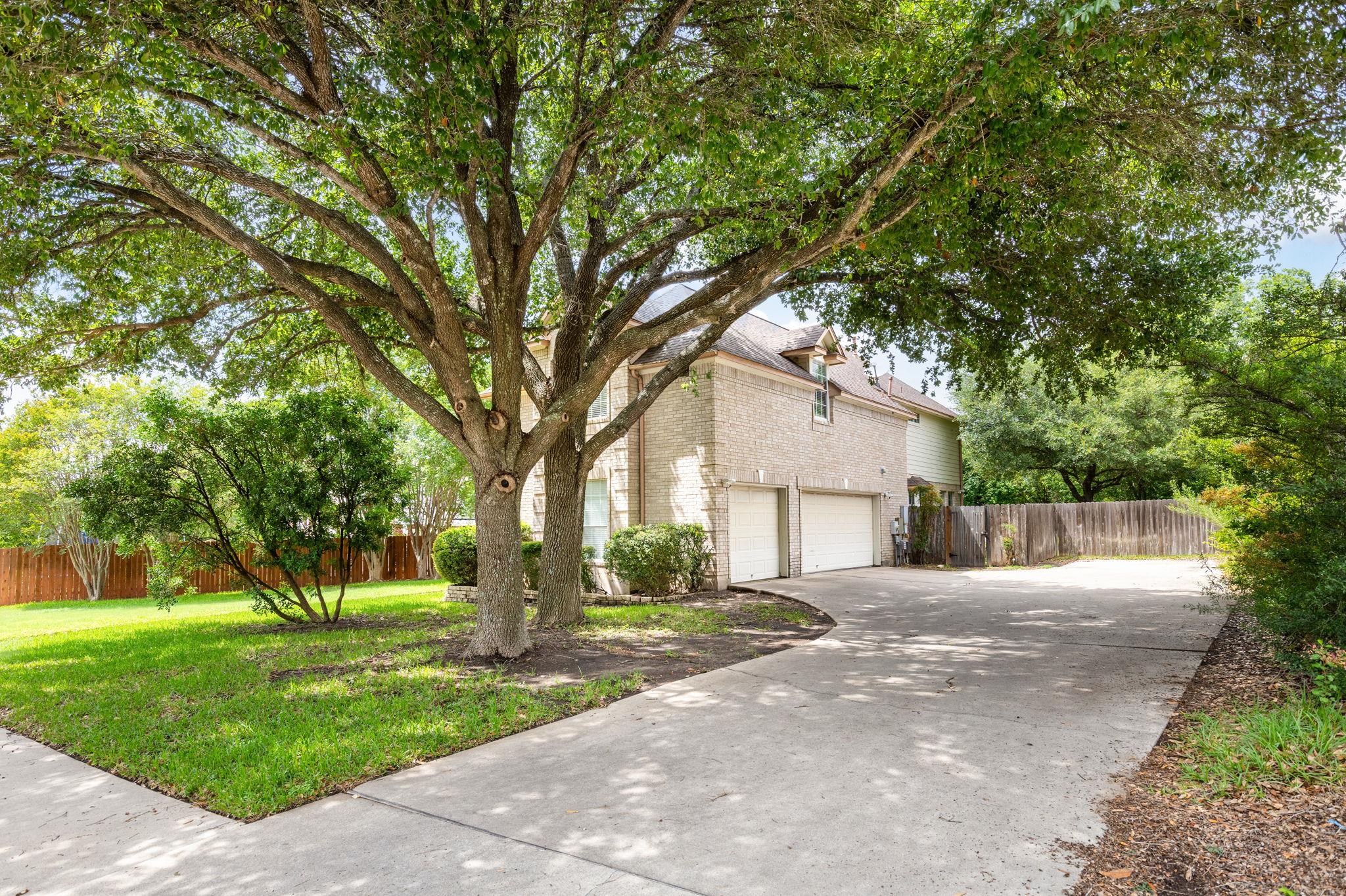 2400 Butler National DR