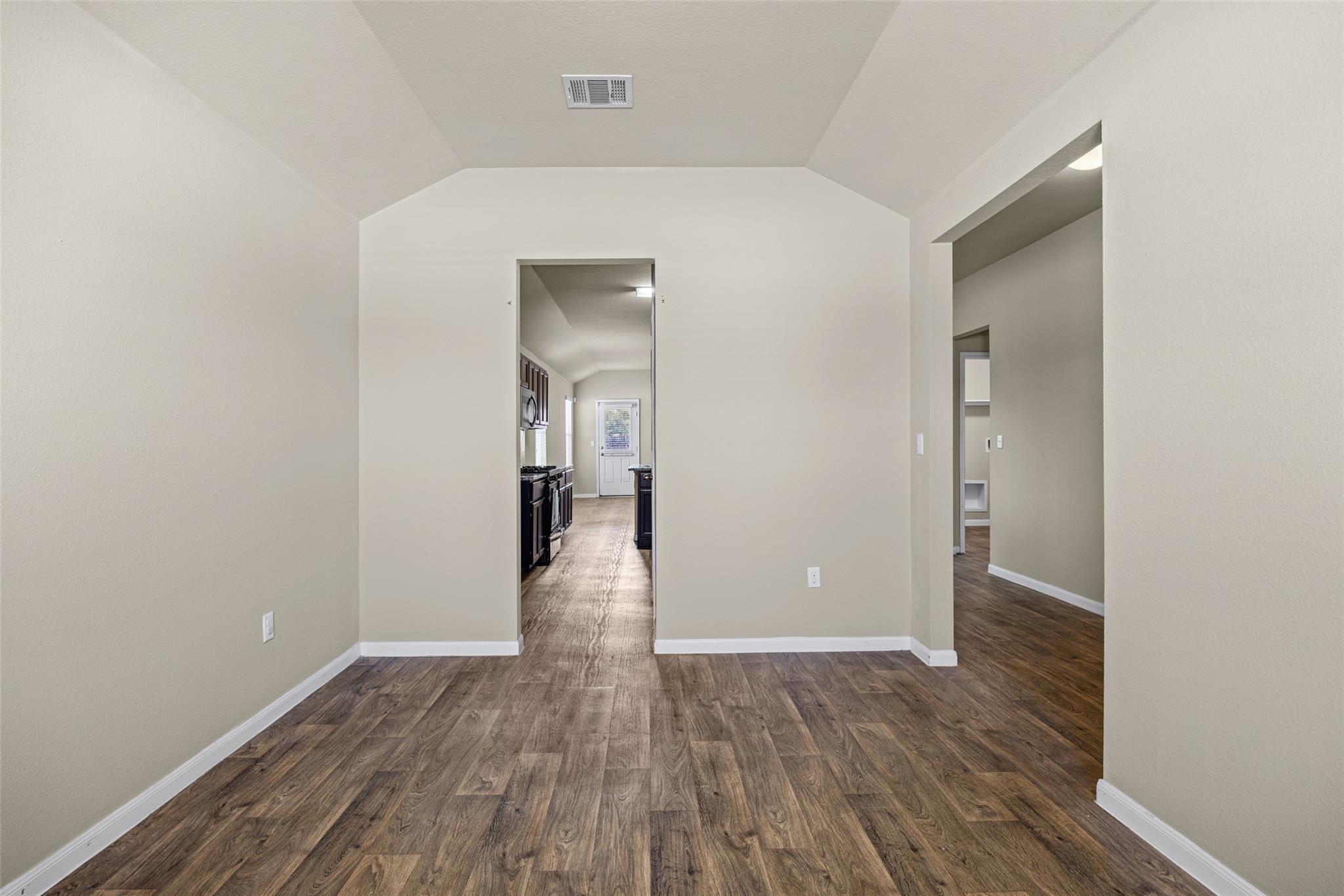 111 Hess DR