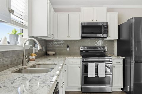 Tiny photo for 6621 Quinton DR, Austin, TX 78747 (MLS # 1257608)