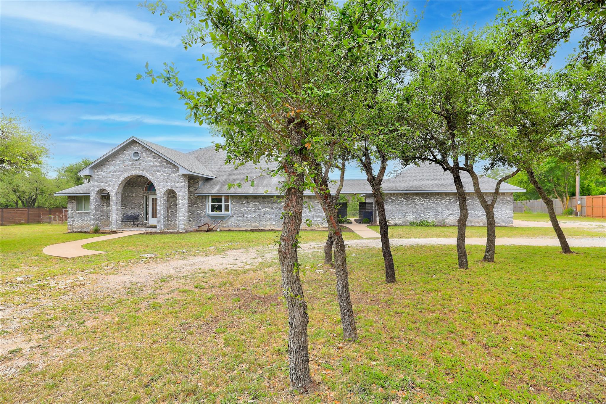 900 Cedar Park DR