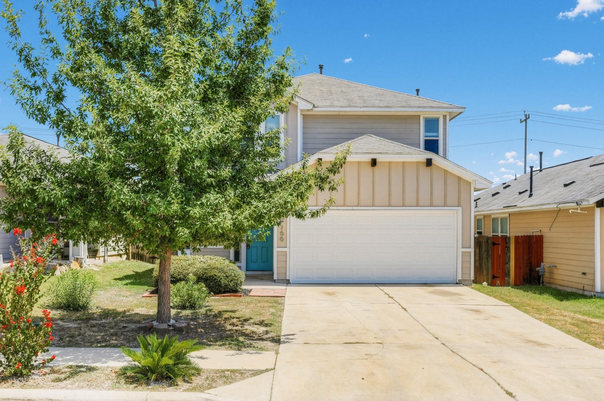 266 Twisted Oaks LN