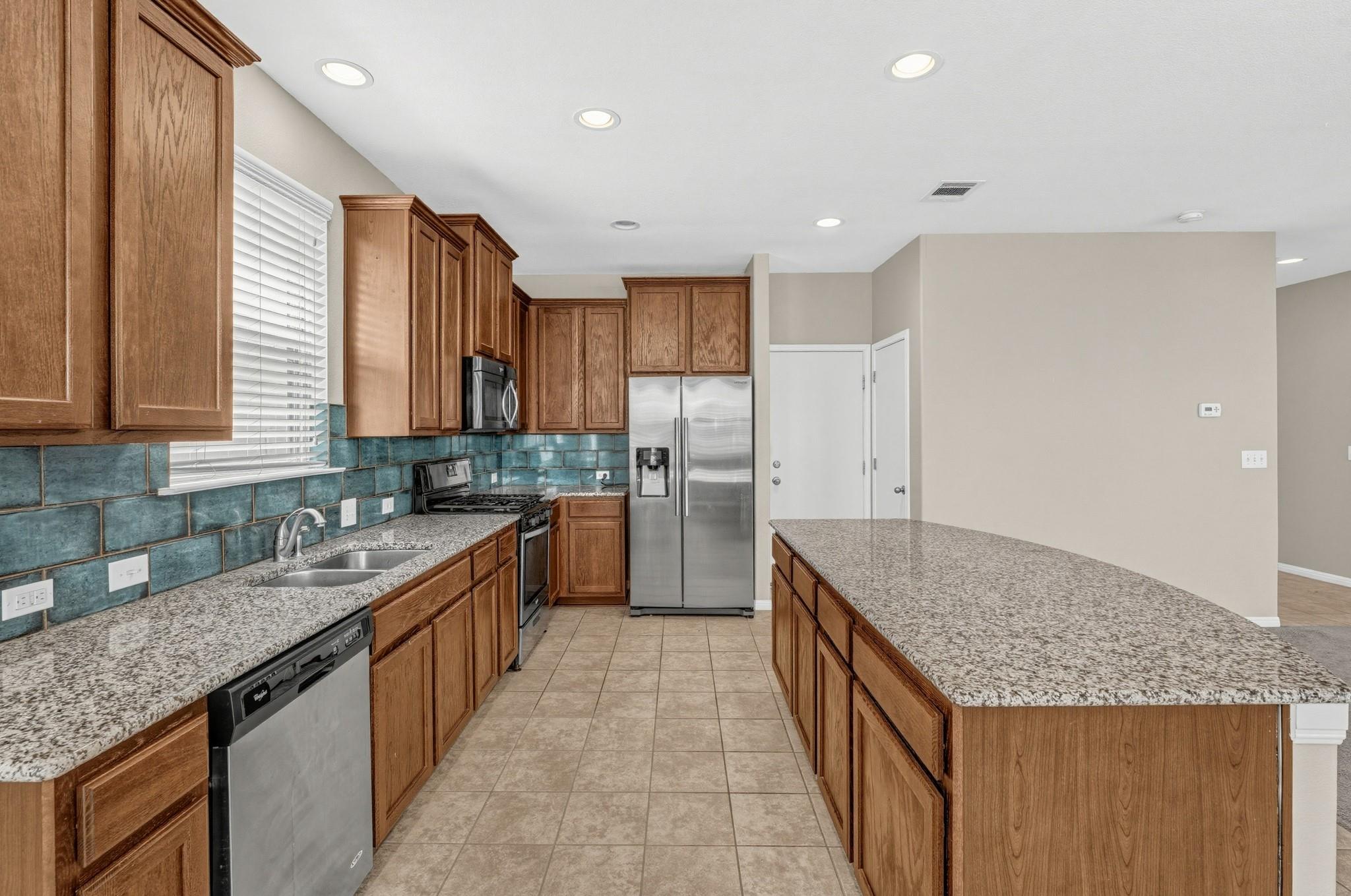 266 Twisted Oaks LN