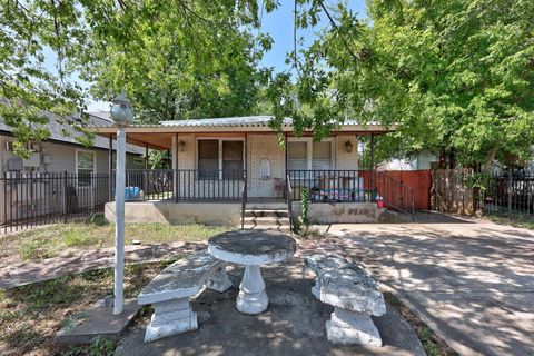 Photo of 2909 E 5th ST, Austin, TX 78702 (MLS # 4989407)
