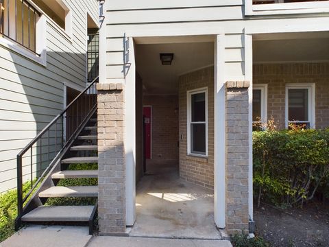 2104 CULLEN Ave 117 Austin TX 78757