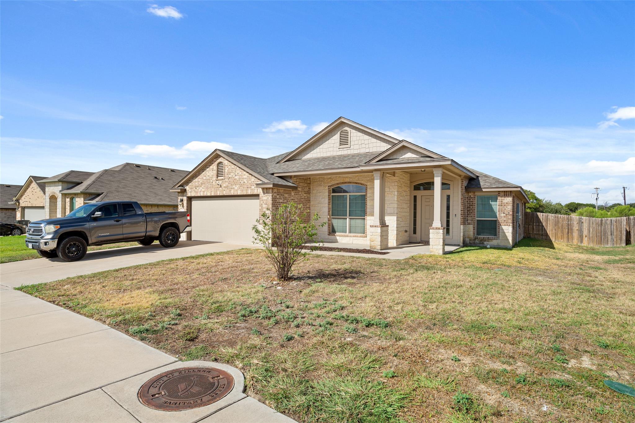 9007 Everly DR