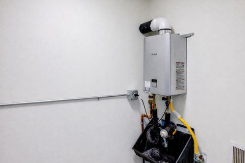 Tiny photo for 1719 Meander DR, Austin, TX 78721 (MLS # 3337373)