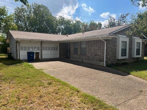 Photo of 8411 Kimble CV, Austin, TX 78757 (MLS # 3299415)