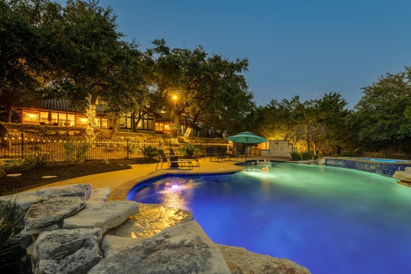 813 MOONLIGHT BAY DR, SPICEWOOD, TX 78669 - Image e09cfa3f3d77542c04452fcd624ea9c0/1209491723