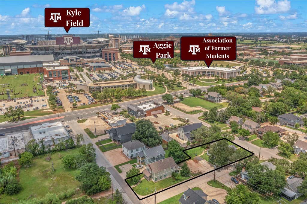 Photo of 208 Fairview Ave, College Station, TX 77840 (MLS # 8154908)