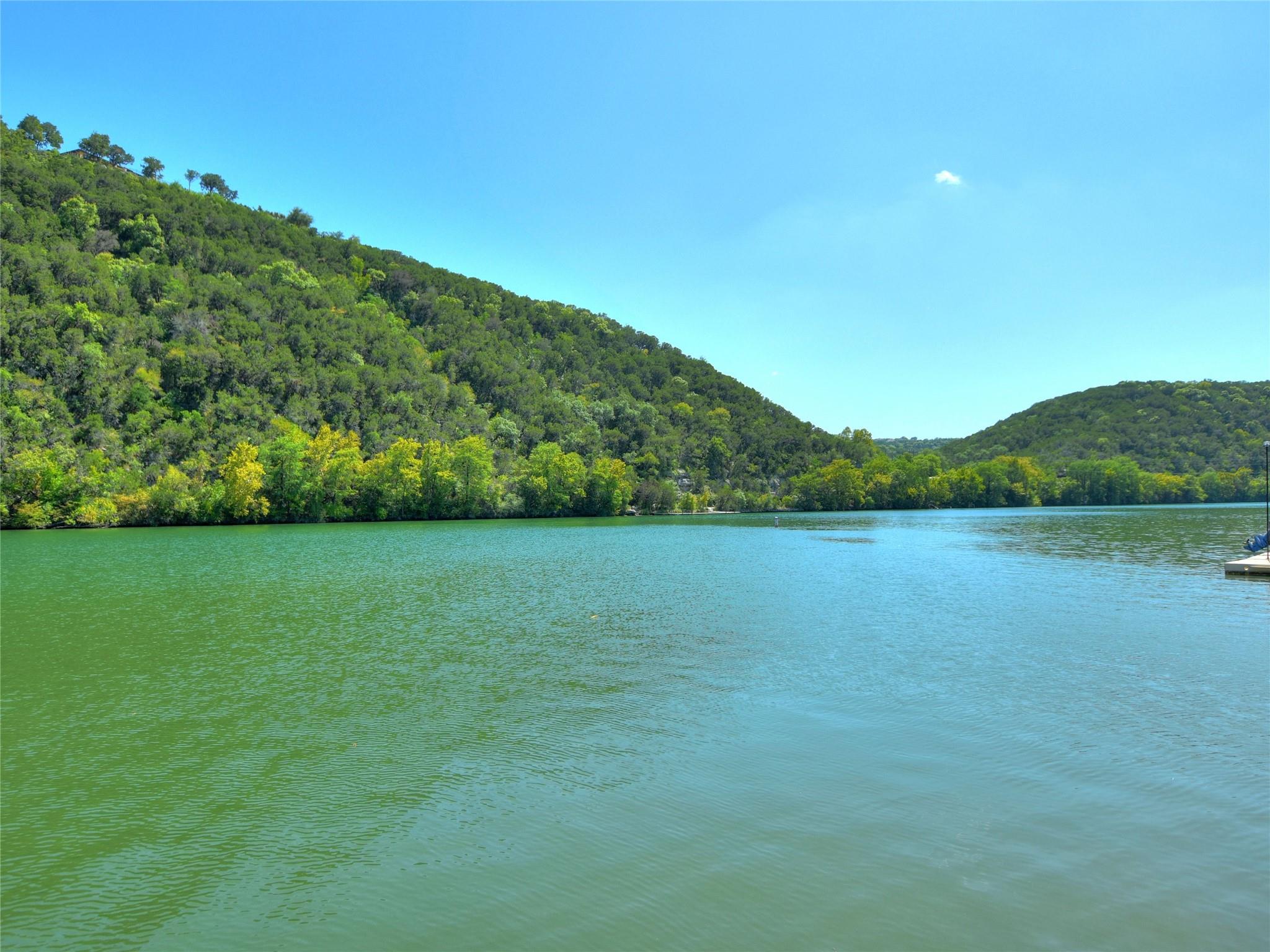 Austin, Texas 78732, United States, 4 Bedrooms Bedrooms, ,4 BathroomsBathrooms,Residential,Active,252532