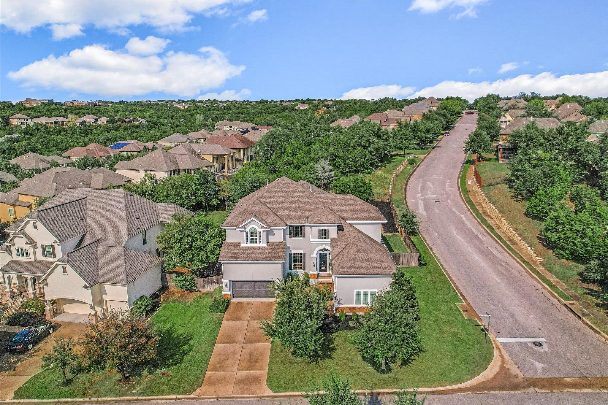 Austin, Texas 78732, United States, 4 Bedrooms Bedrooms, ,4 BathroomsBathrooms,Residential,Active,252532