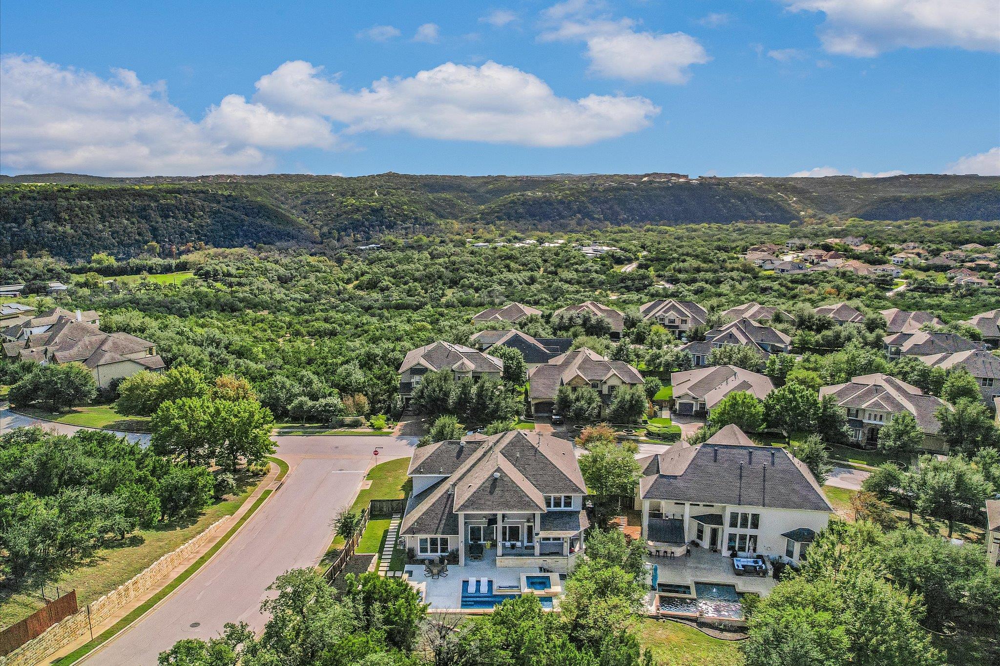 Austin, Texas 78732, United States, 4 Bedrooms Bedrooms, ,4 BathroomsBathrooms,Residential,Active,252532