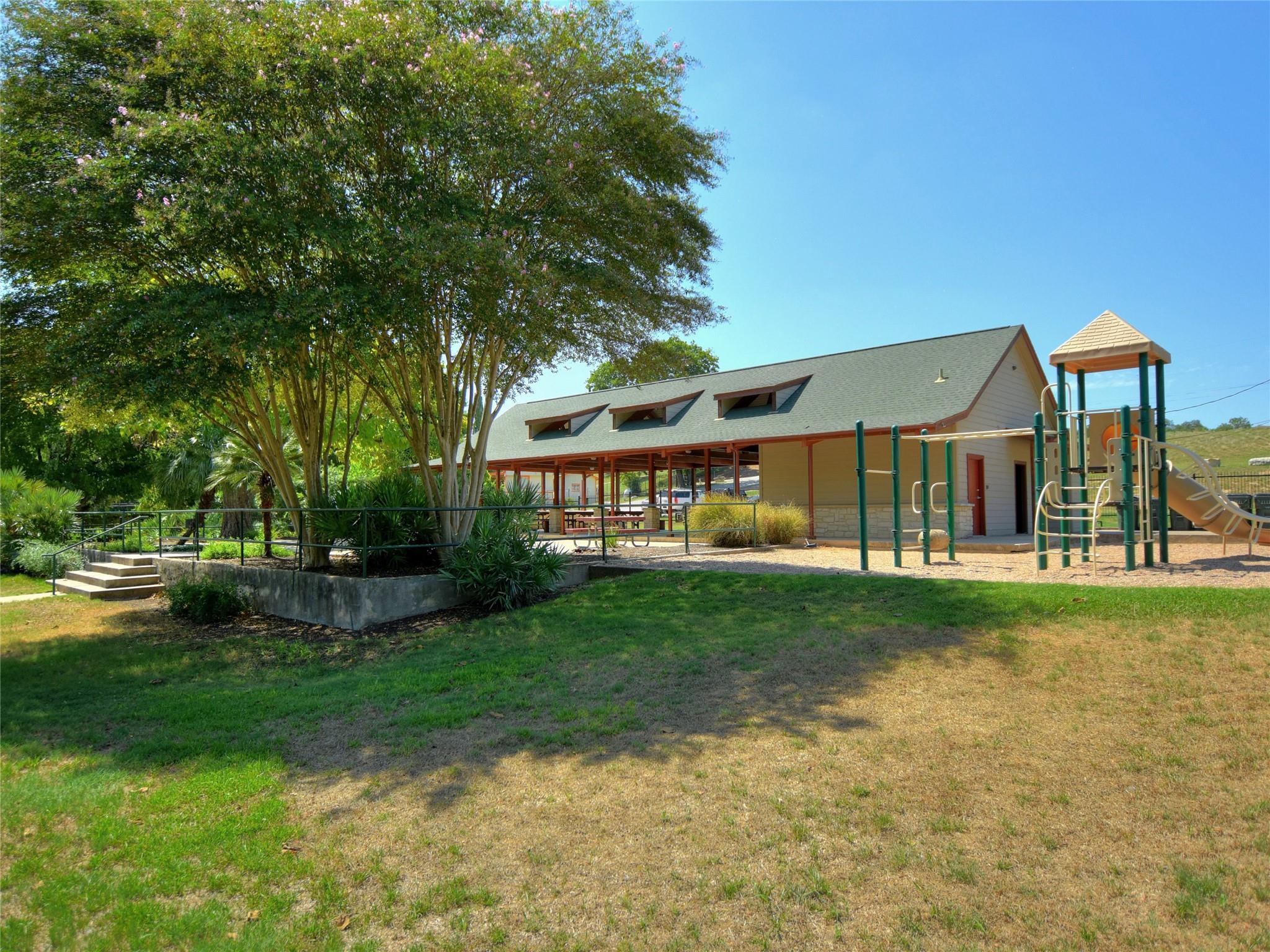 Austin, Texas 78732, United States, 4 Bedrooms Bedrooms, ,4 BathroomsBathrooms,Residential,Active,252532