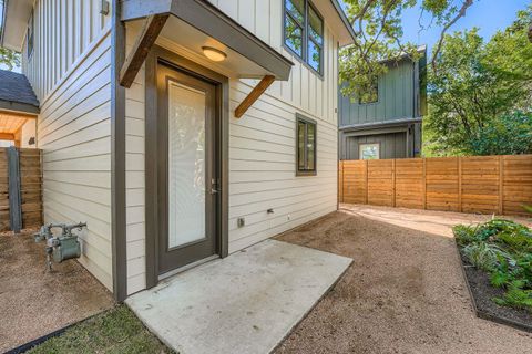 Tiny photo for 704 Valdez ST #B, Austin, TX 78741 (MLS # 2054155)