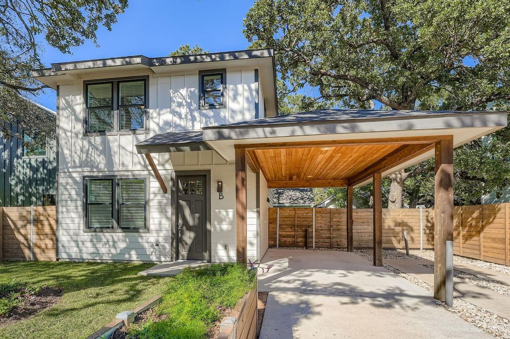 Photo for 704 Valdez ST #B, Austin, TX 78741 (MLS # 2054155)