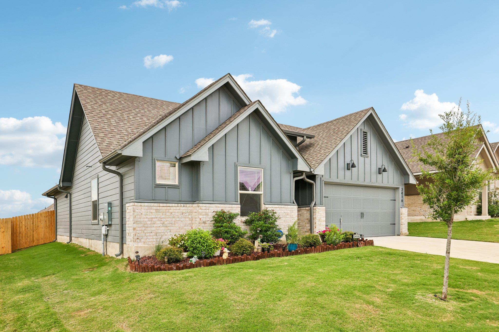 2416 Muscovy DR