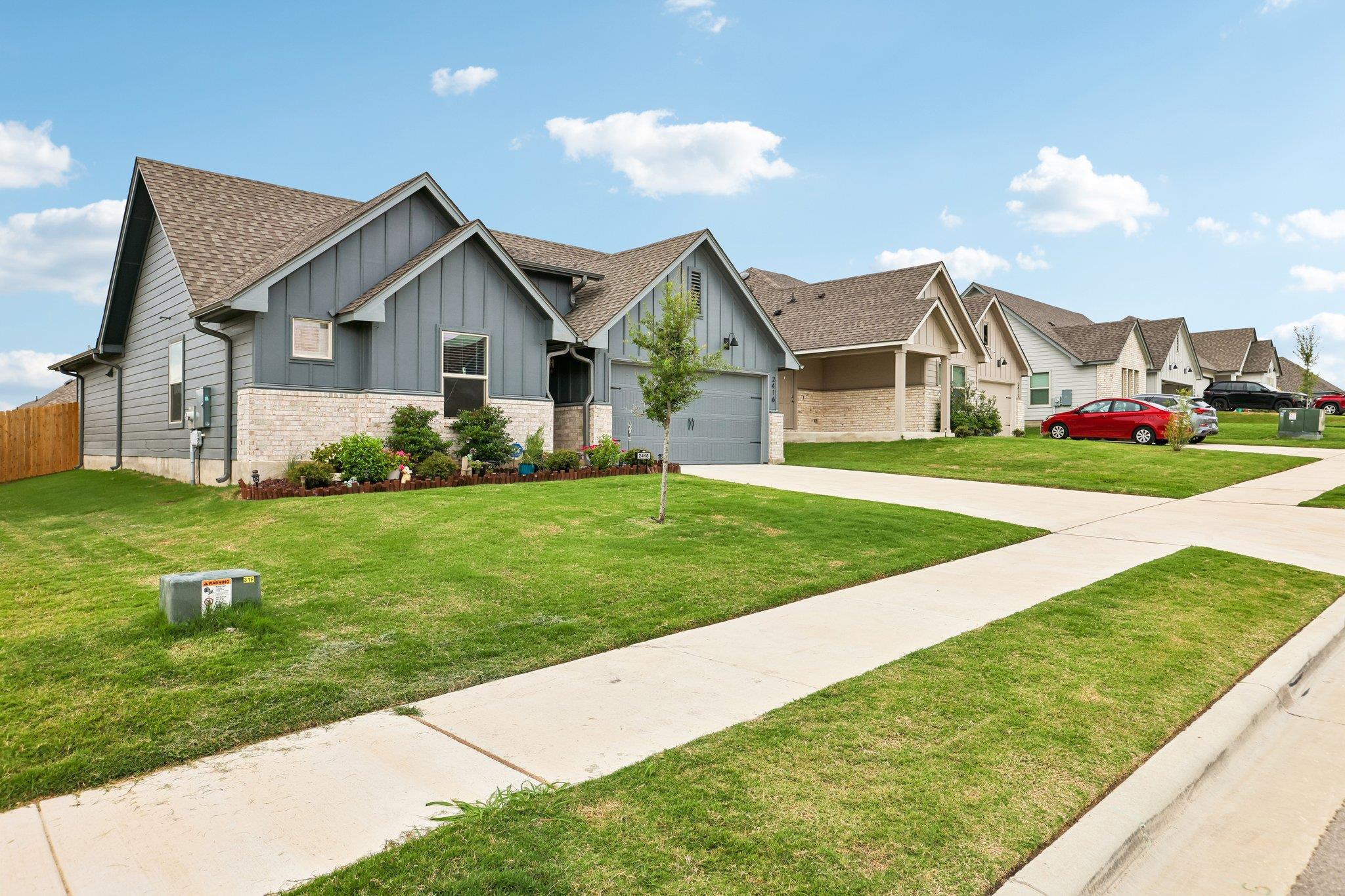 2416 Muscovy DR