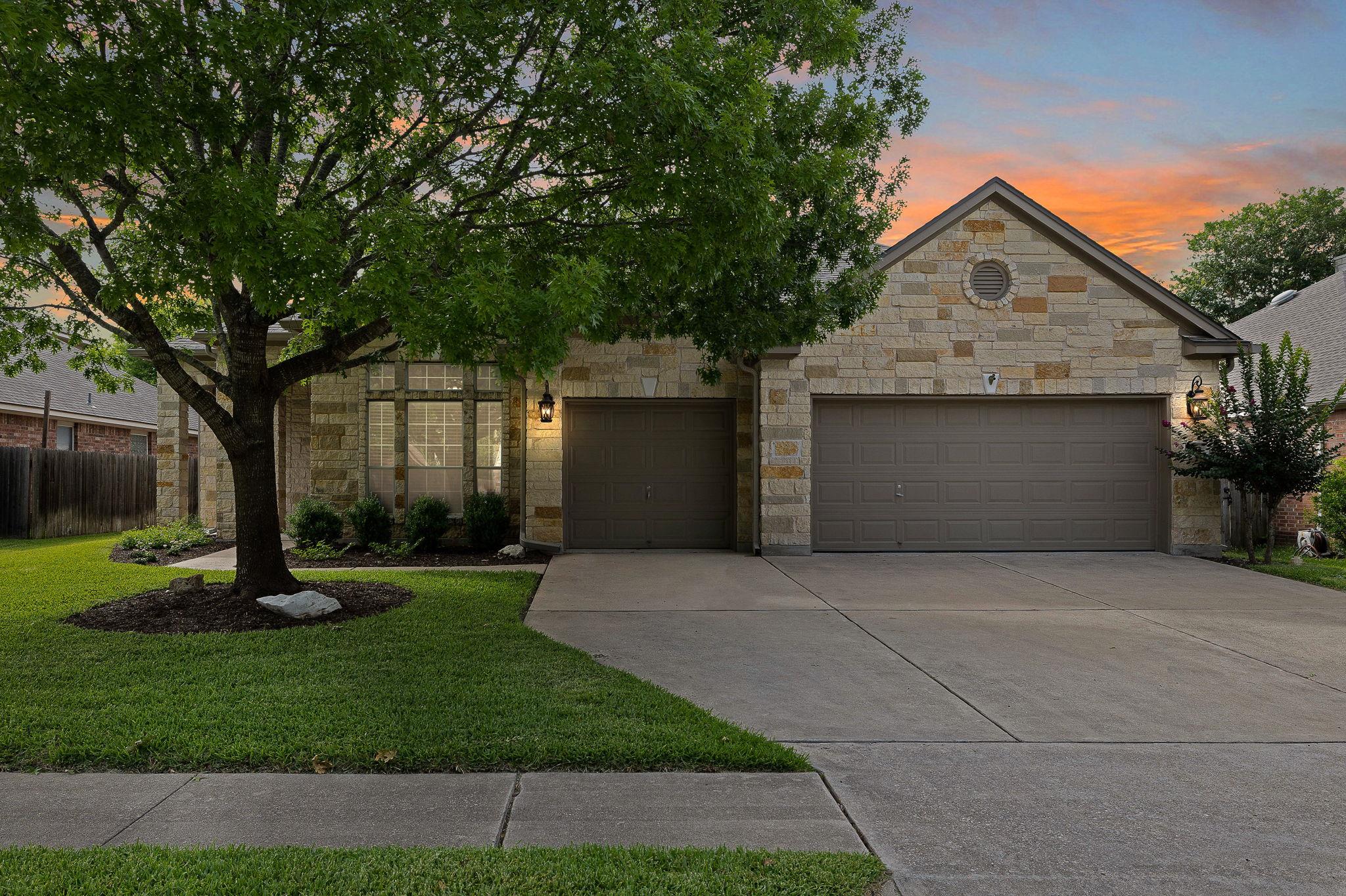 1115 Canyon Maple RD