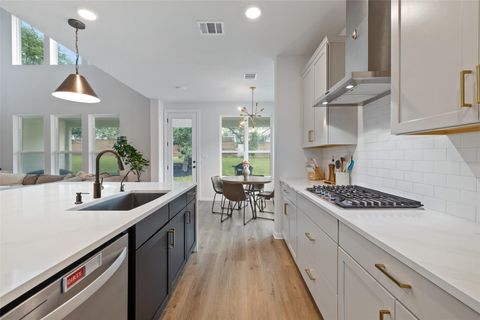 Tiny photo for 7621 Paruline DR, Austin, TX 78738 (MLS # 7493168)