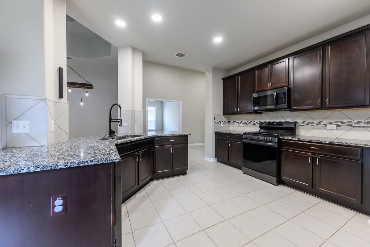 361 Vista Gardens DR